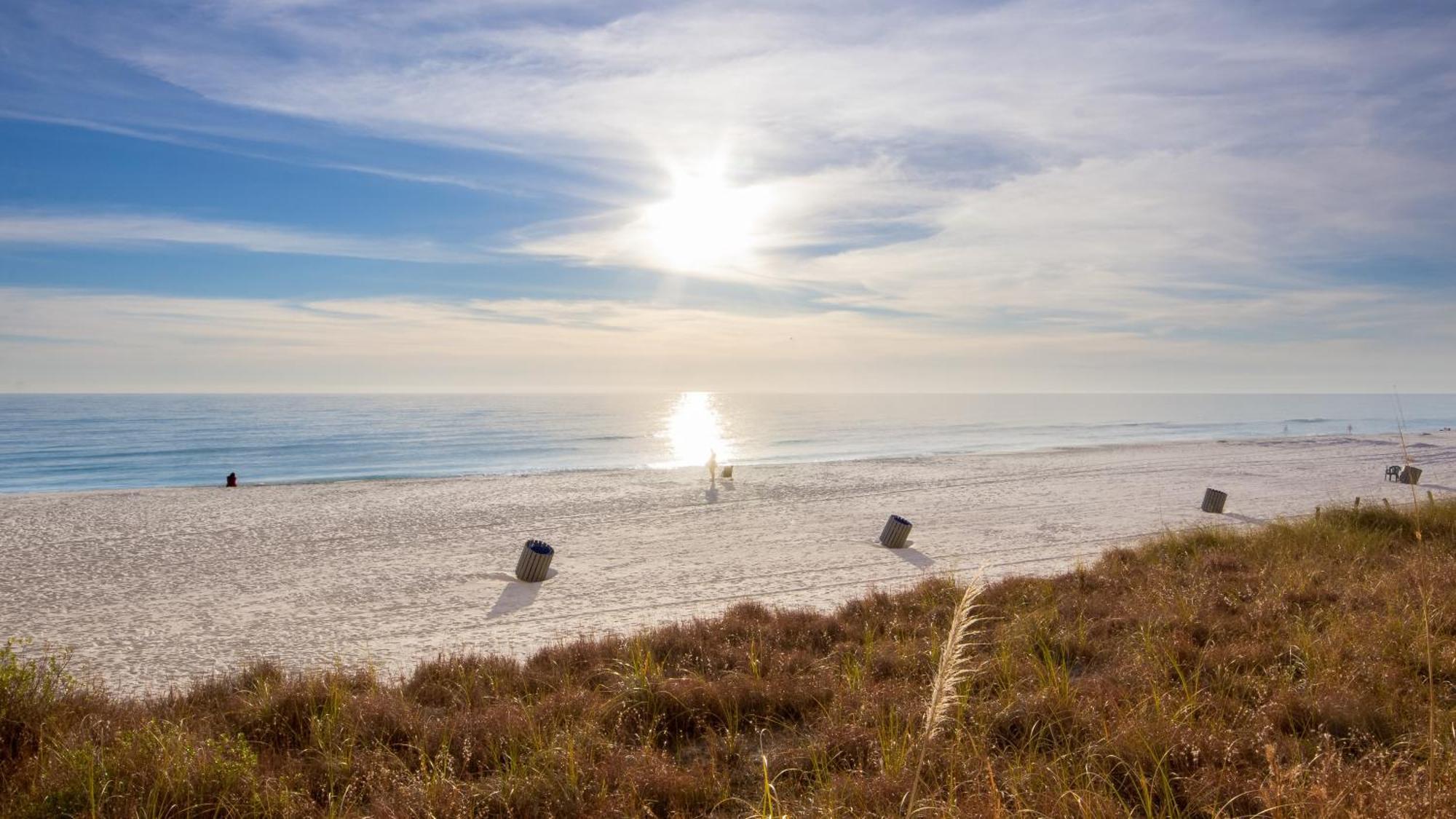 Tidewater Escape: 1Br/2Ba Beachfront Condo, Sleeps 6, Gulf Views & Comfort! Panama City Beach Exterior photo